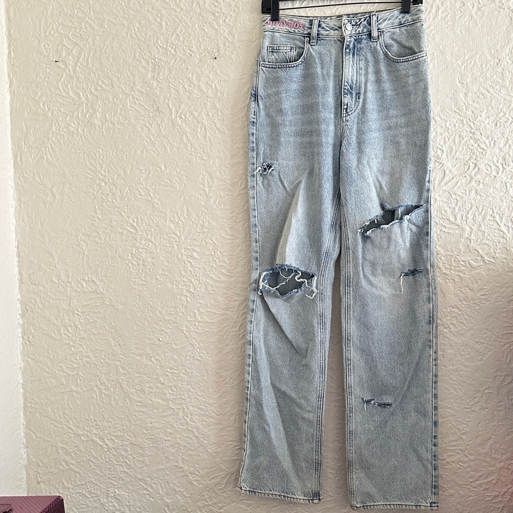 Playboy by PacSun Pink Bunny Logo Booty Rip 90s Light Wash Jeans 26 High Rise - Picture 7 of 9